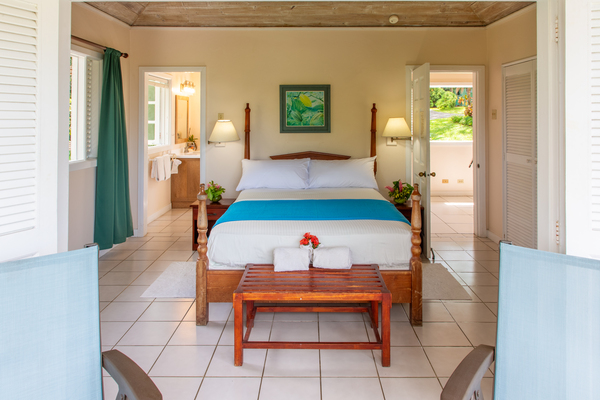 Upstairs Bedroom w/Queen Bed