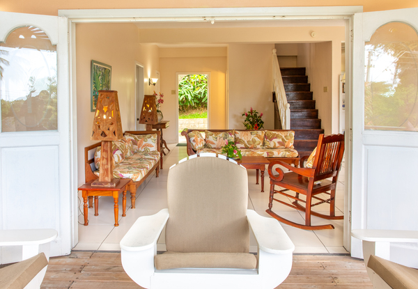 From the Veranda to the front door