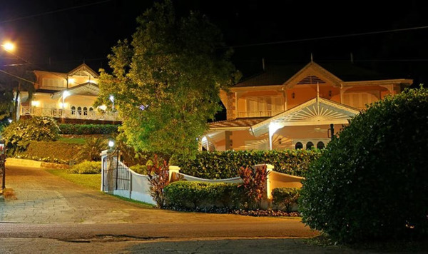 Villa Alamanda Photo 3