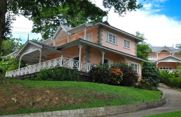 Oleanda Outside View